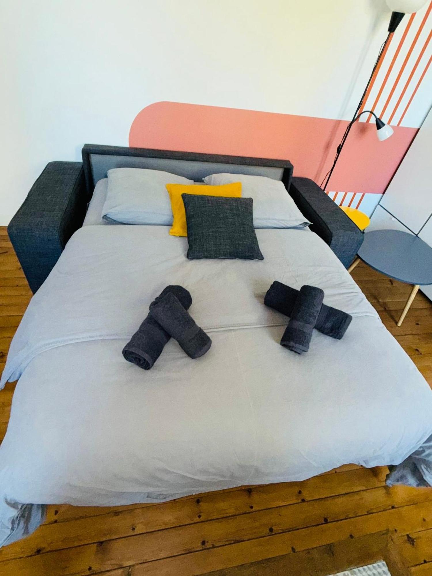 #yellowcenter #20m Jardin Public Apartment Cognac