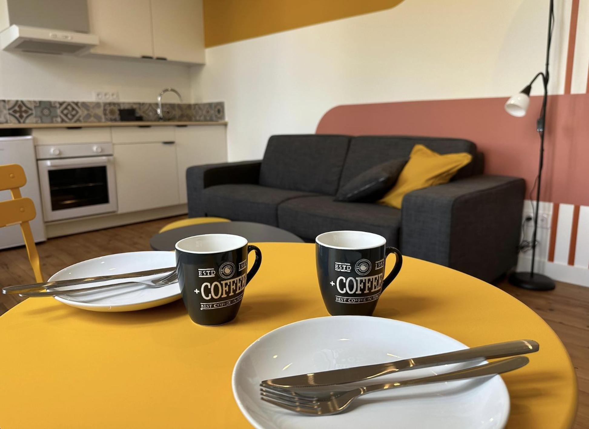 #yellowcenter #20m Jardin Public Apartment *